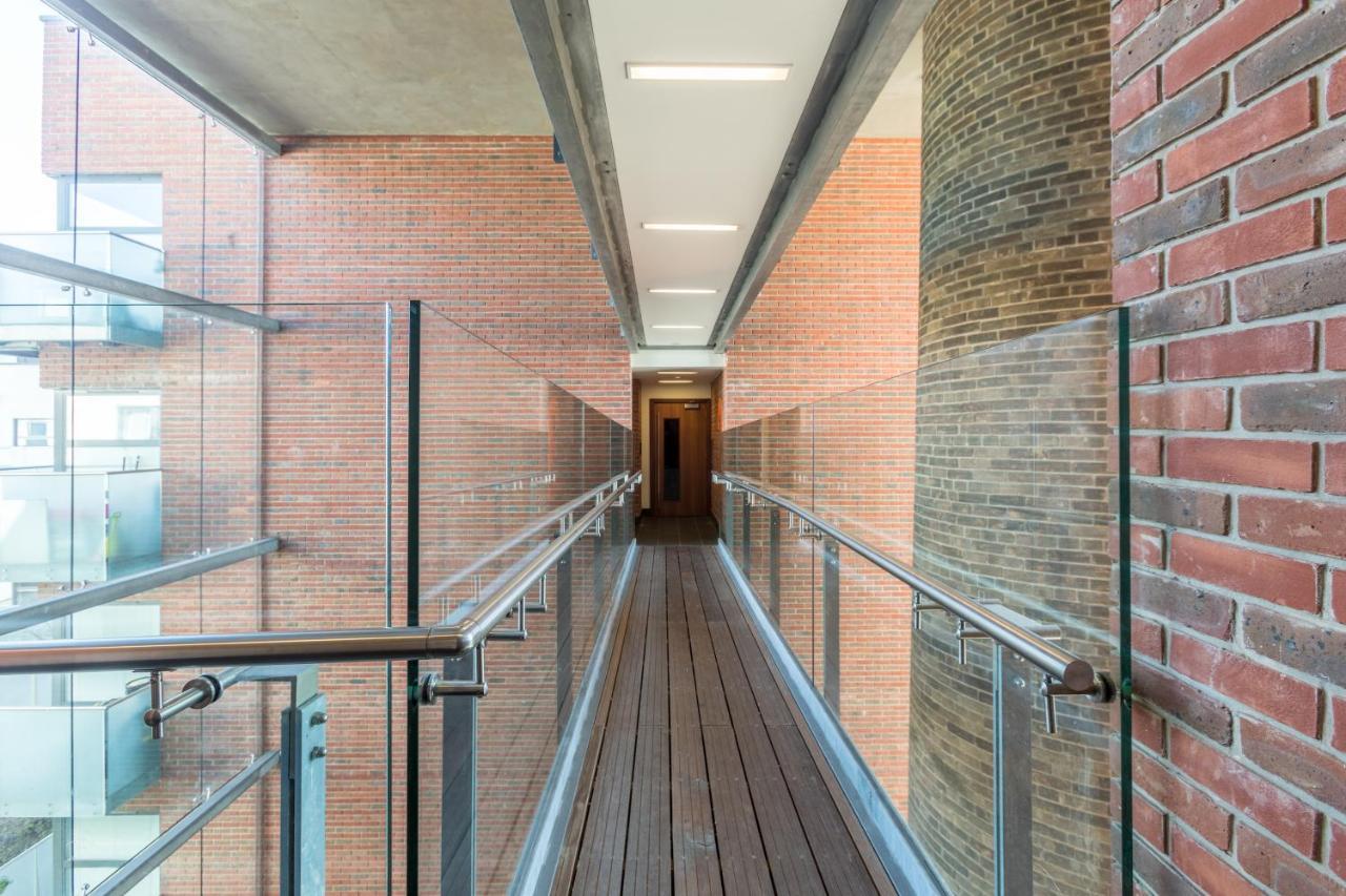 Luxury 2-Bed Flat Parking And Close To The Tube Λονδίνο Εξωτερικό φωτογραφία
